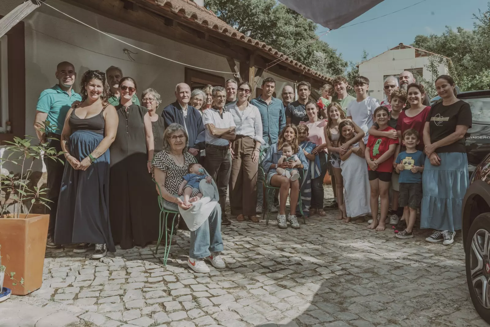 Banner image 0/0